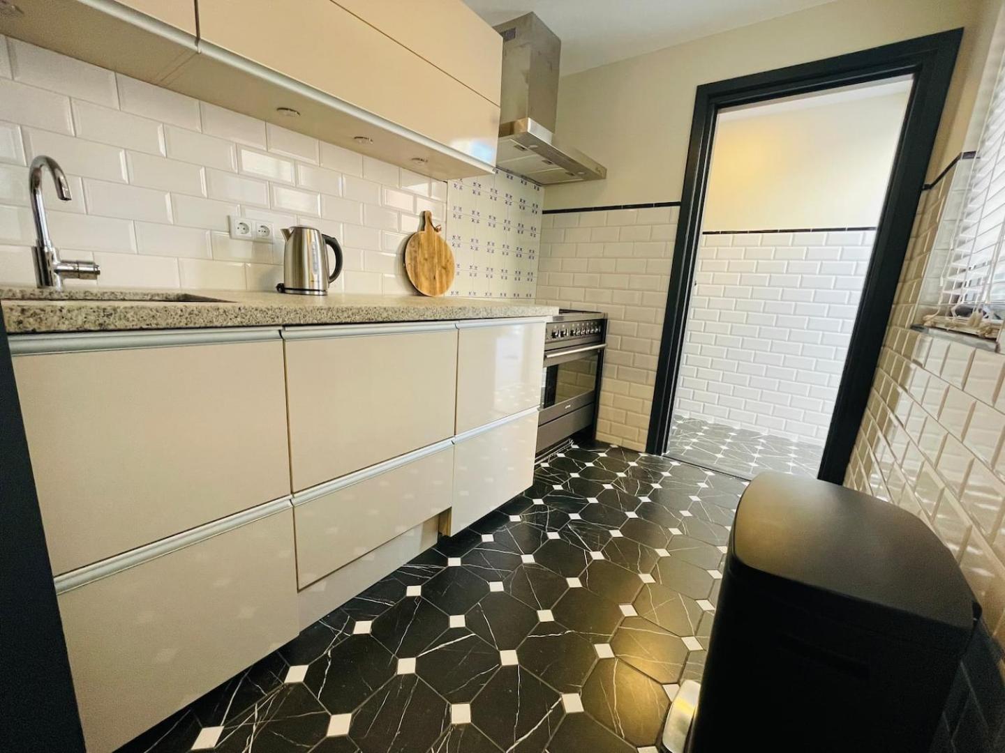 Petite Room With Wifi, Ac, And Shared Kitchen Tilburg Exterior photo