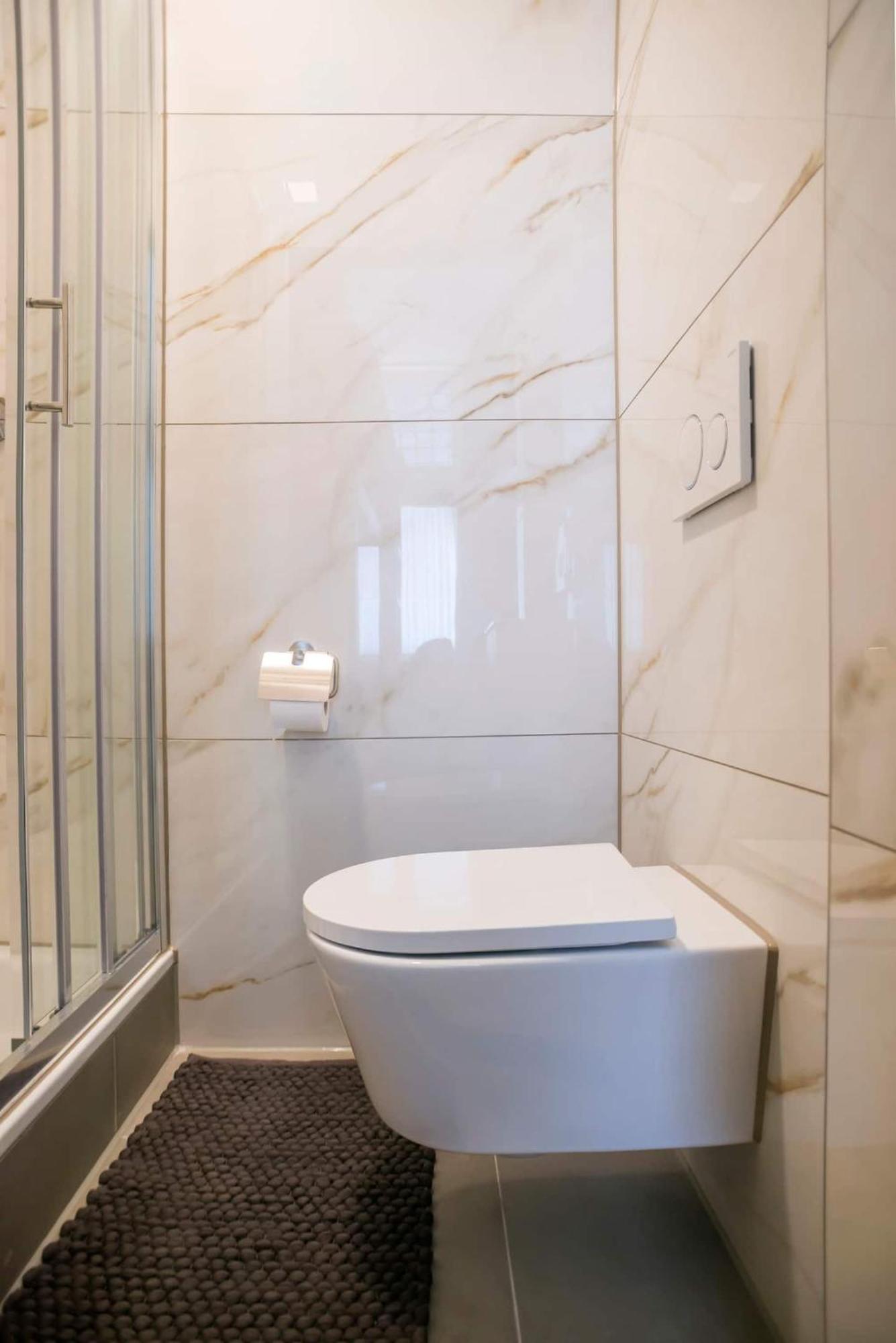 Petite Room With Wifi, Ac, And Shared Kitchen Tilburg Exterior photo