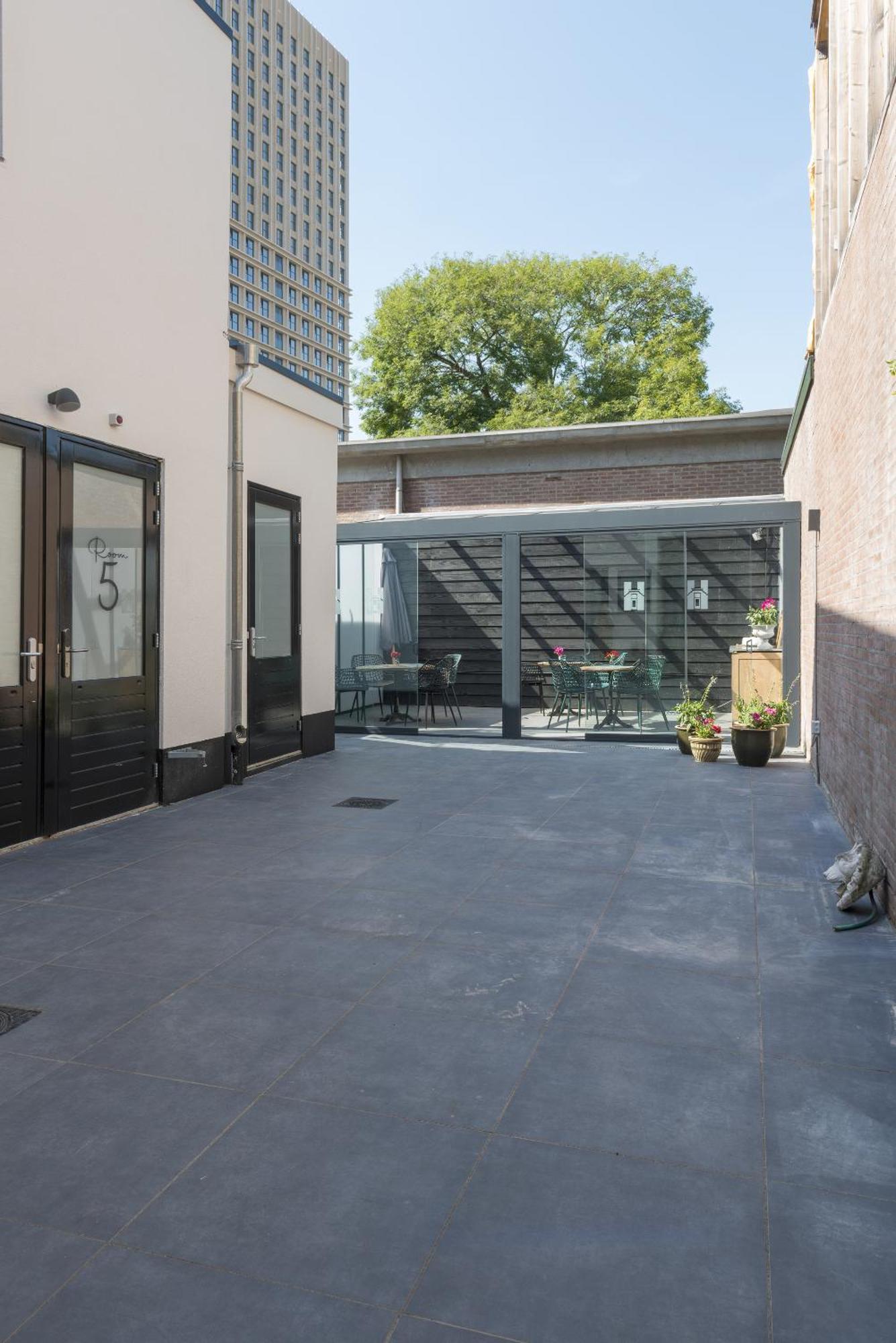 Petite Room With Wifi, Ac, And Shared Kitchen Tilburg Exterior photo